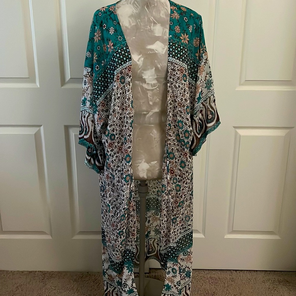 Sheer cardigan. Boho pattern